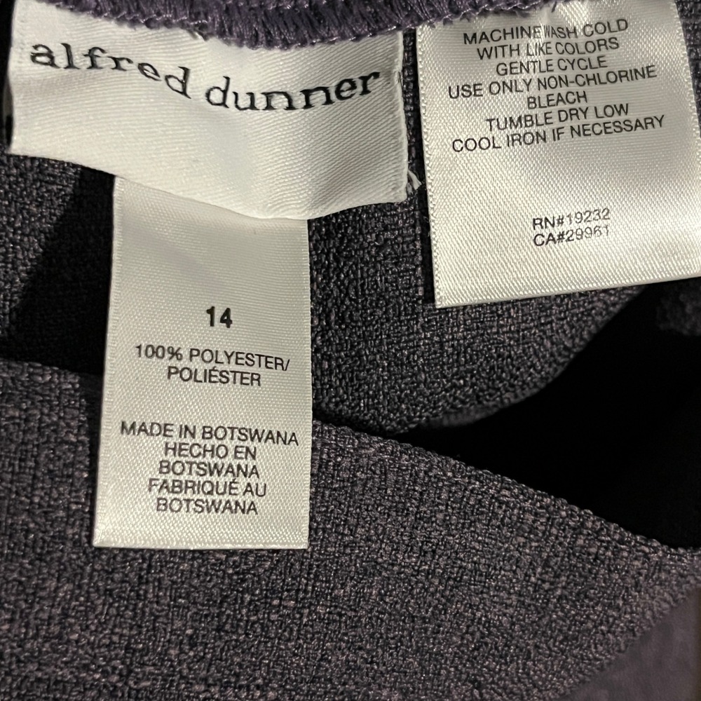 Alfred Dunner Blazer 16 Pants Suit 14 Dark‎ Purple Formal Business Career Office - Picture 8 of 8